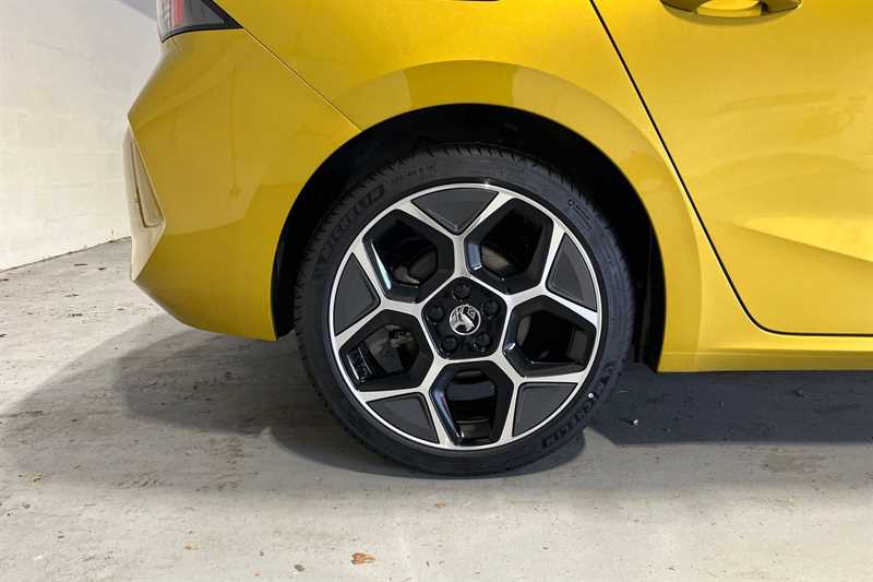 Used Vauxhall Astra 2023 for sale - 76917608: Photo 10