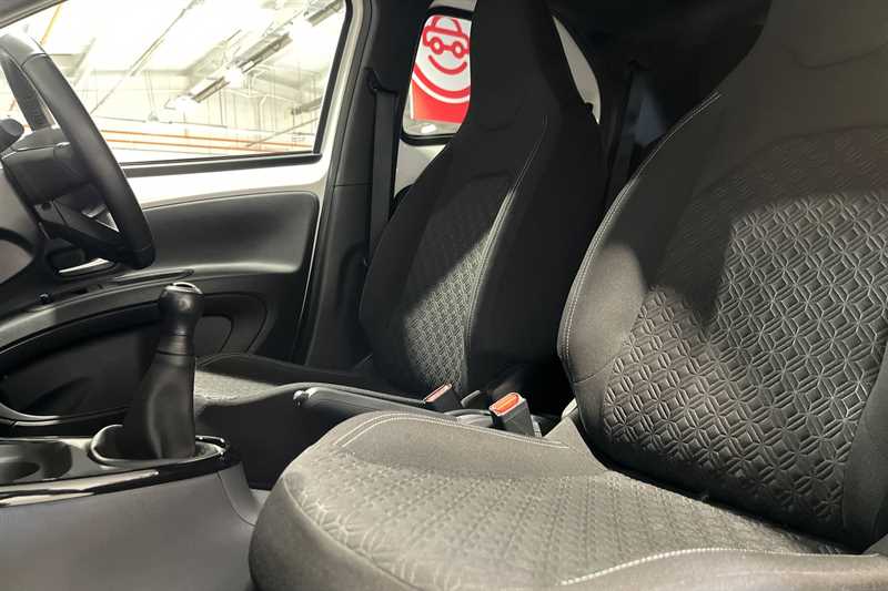 Used Toyota Aygo X 2023 for sale - 77812390: Photo 23