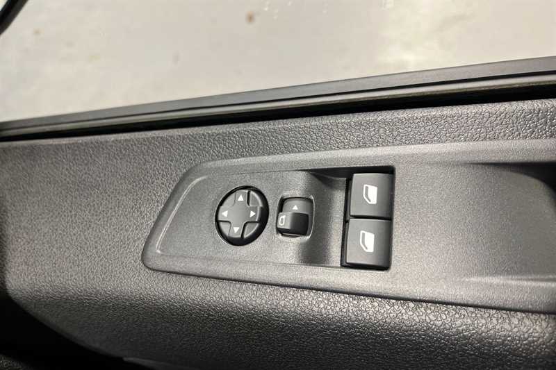 Used Vauxhall Vivaro 2026 for sale - 77699423: Photo 16