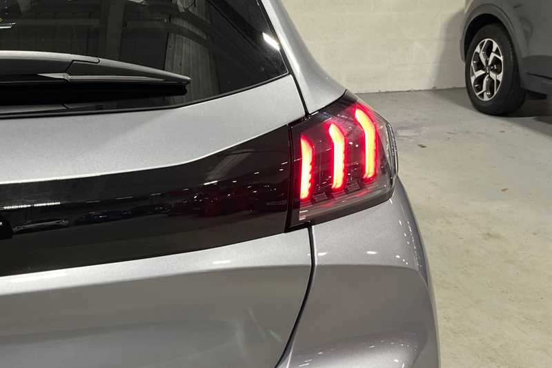 Used Peugeot 208 2022 for sale - 77445263: Photo 32