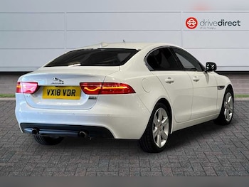Used Jaguar XE 2018 for sale - 76503815: Photo