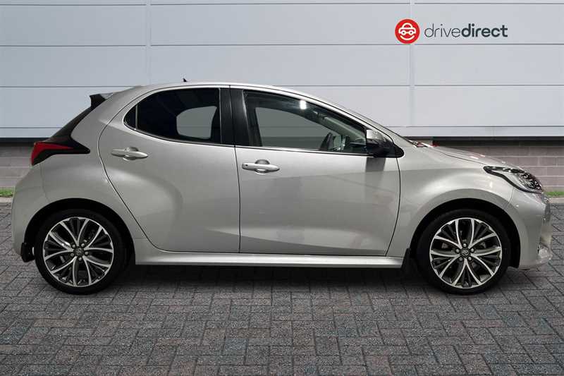 Used Toyota Yaris 2021 for sale - 78138075: Photo 2