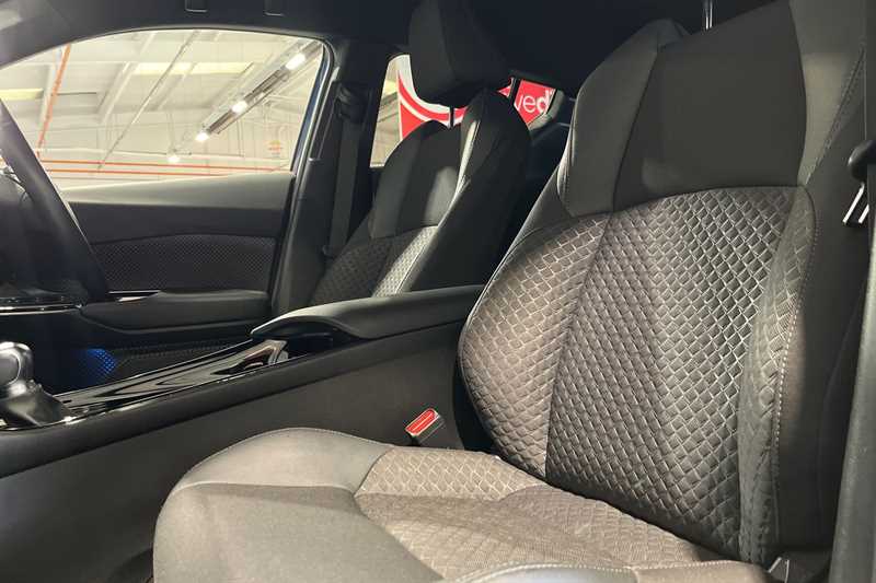 Used Toyota C-HR 2023 for sale - 78216896: Photo 23