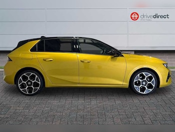 Used Vauxhall Astra 2023 for sale - 76096679: Photo 2