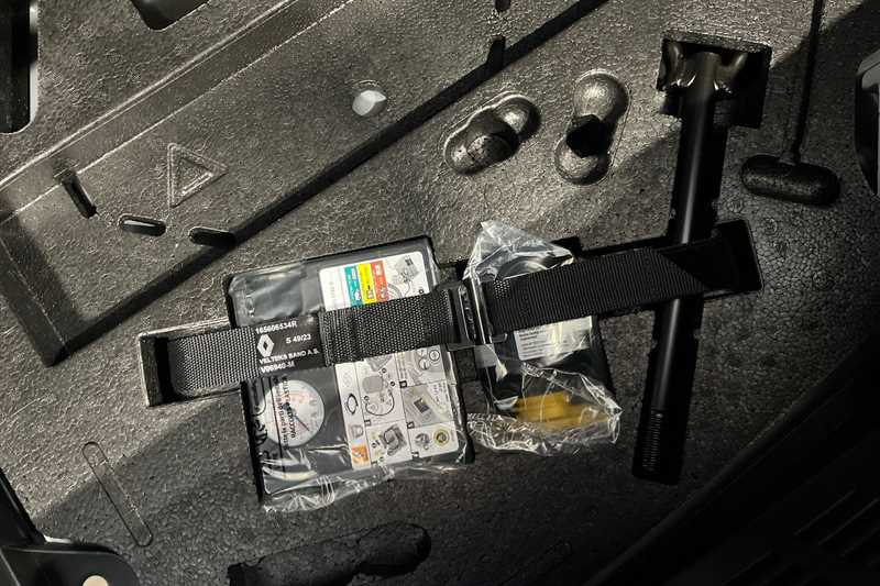 Used Renault Clio 2024 for sale - 78217424: Photo 37