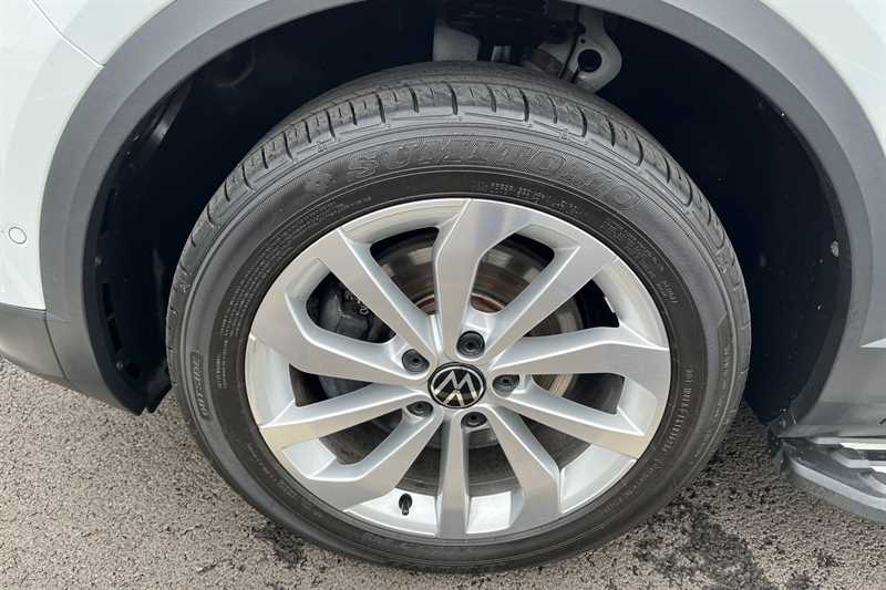 Used Volkswagen T-Roc 2022 for sale - 76761776: Photo 12