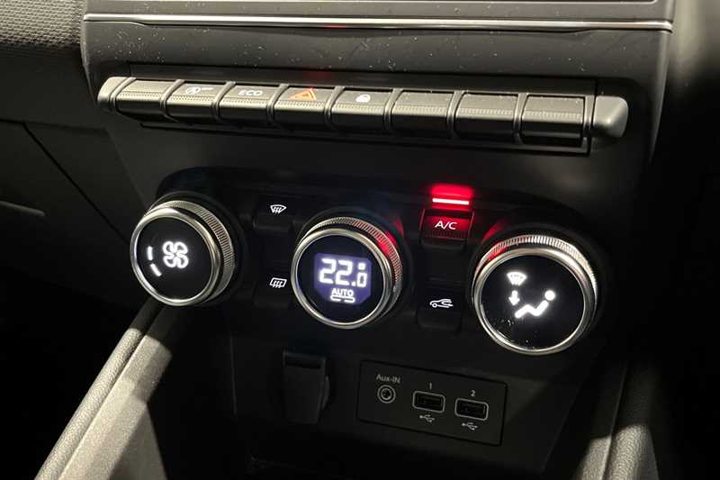 Used Renault Clio 2023 for sale - 78217173: Photo 15