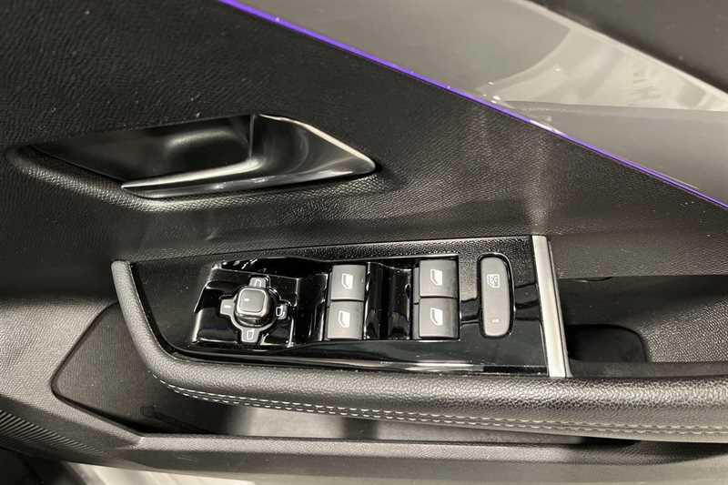 Used Vauxhall Astra 2024 for sale - 77473879: Photo 16