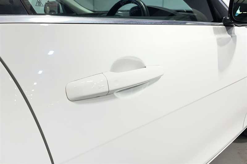 Used Jaguar XE 2018 for sale - 76525276: Photo 33