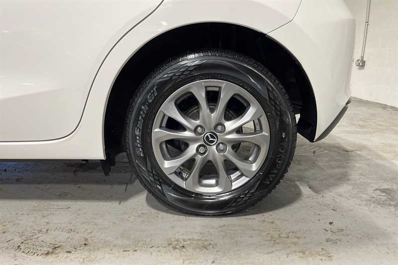 Used Mazda Mazda2 2022 for sale - 76462961: Photo 11
