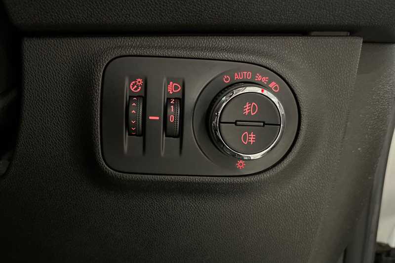 Used Vauxhall Corsa 2017 for sale - 77565915: Photo 26