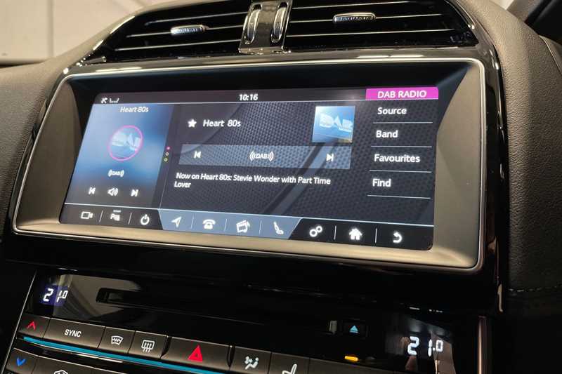 Used Jaguar XE 2018 for sale - 76448758: Photo 17