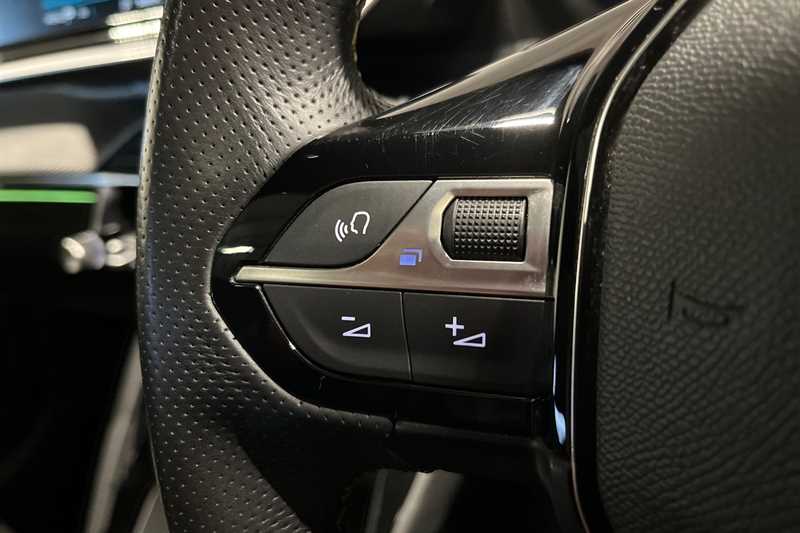 Used Peugeot 208 2022 for sale - 76929825: Photo 21