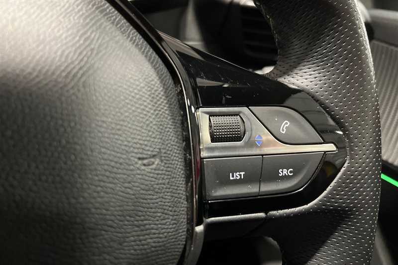 Used Peugeot 208 2022 for sale - 76929825: Photo 22