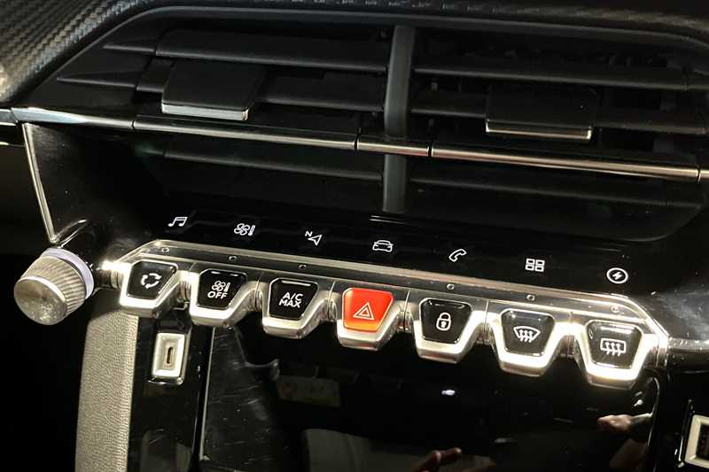 Used Peugeot 208 2022 for sale - 76929825: Photo 38