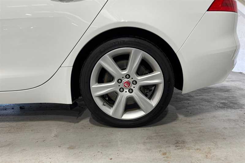 Used Jaguar XE 2018 for sale - 76443793: Photo 11