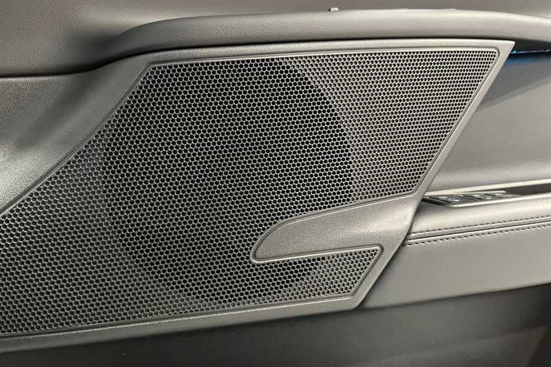 Used Jaguar XE 2018 for sale - 76443793: Photo 27