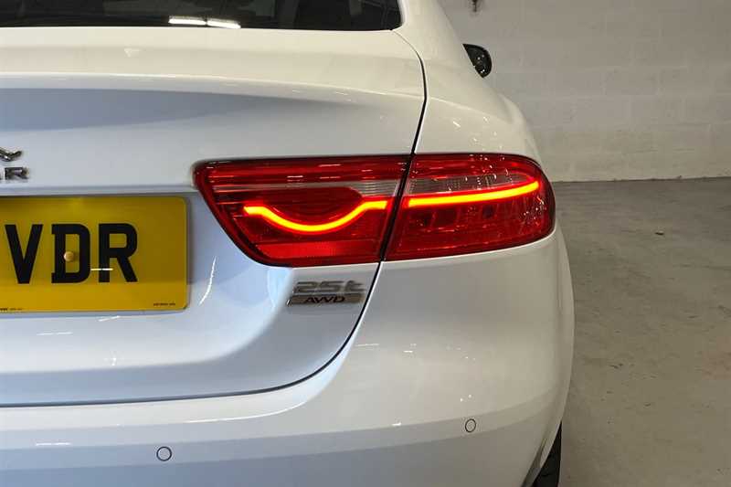 Used Jaguar XE 2018 for sale - 76443793: Photo 32