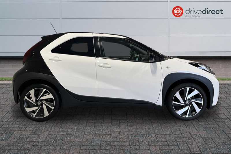 Used Toyota Aygo X 2023 for sale - 76530351: Photo 2