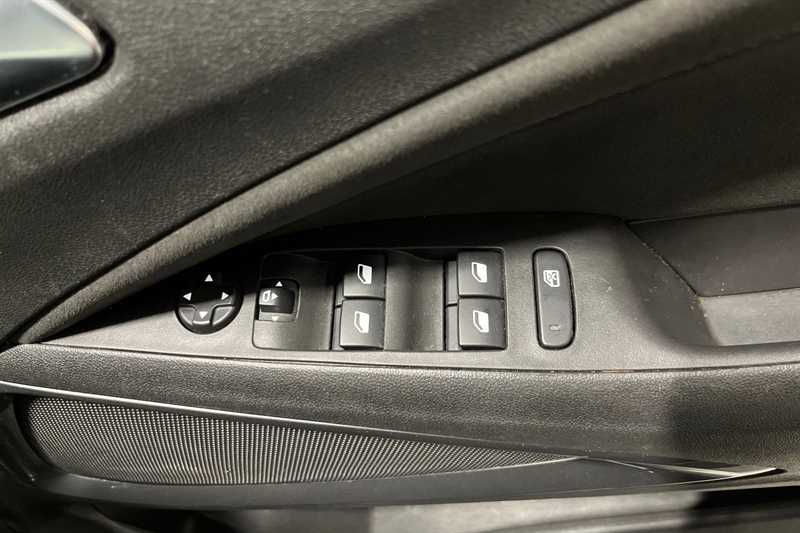 Used Vauxhall Crossland 2023 for sale - 76956691: Photo 16