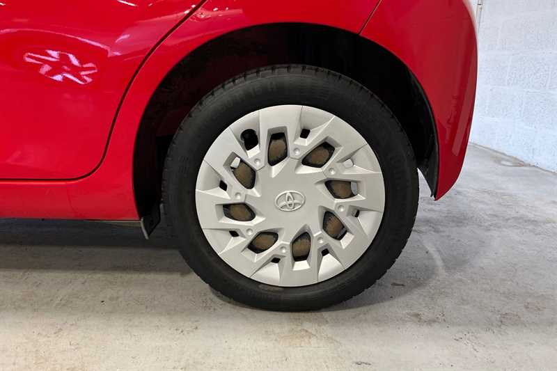 Used Toyota AYGO 2018 for sale - 77943972: Photo 11