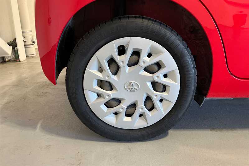 Used Toyota AYGO 2018 for sale - 77943972: Photo 12