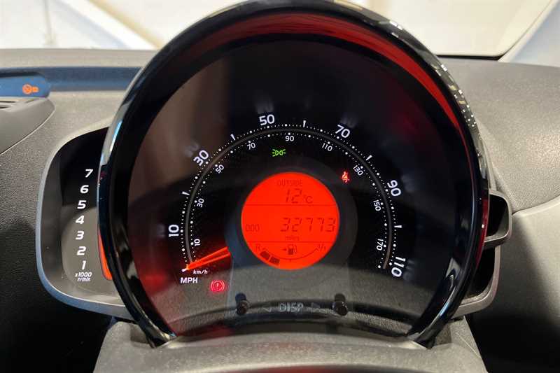 Used Toyota AYGO 2018 for sale - 77943972: Photo 20