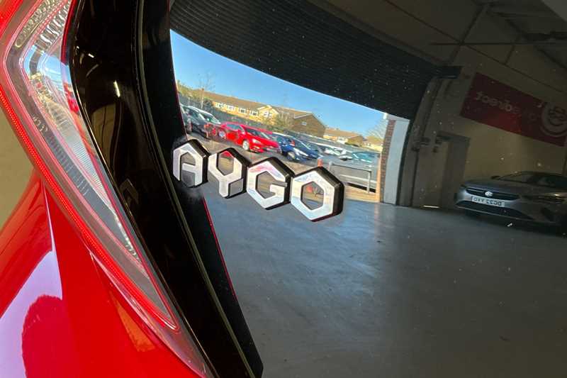 Used Toyota AYGO 2018 for sale - 77943972: Photo 30