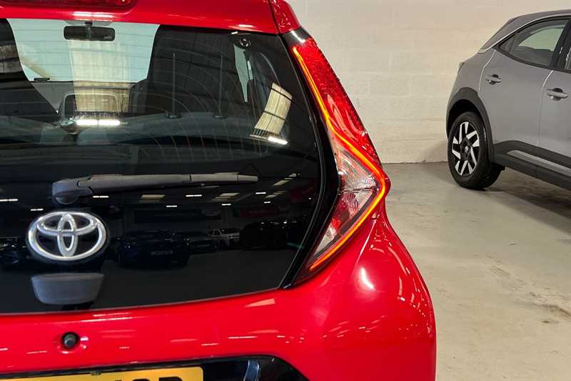 Used Toyota AYGO 2018 for sale - 77943972: Photo 32