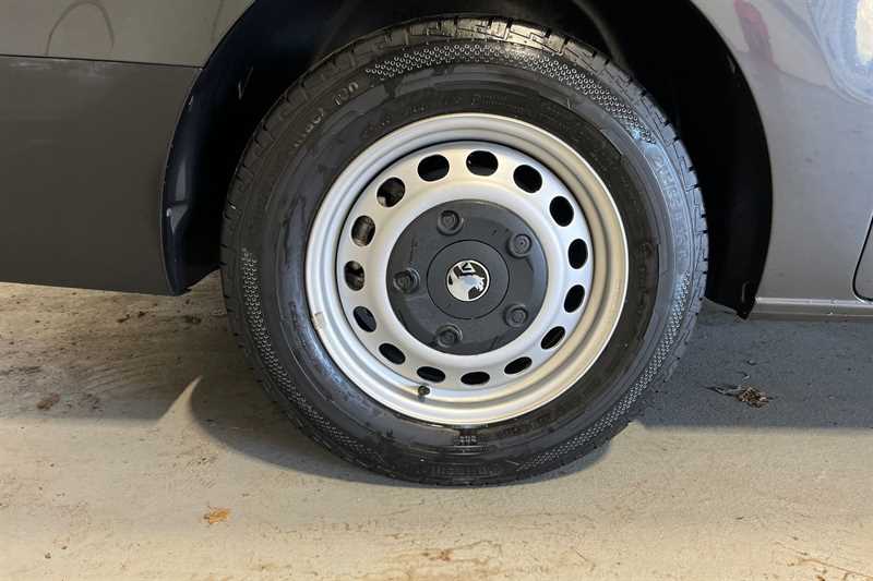 Used Vauxhall Vivaro Life 2024 for sale - 77322023: Photo 10