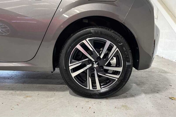 Used Peugeot 208 2023 for sale - 76096695: Photo 11