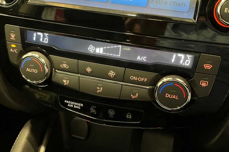 Used Nissan Qashqai 2015 for sale - 76530799: Photo 15