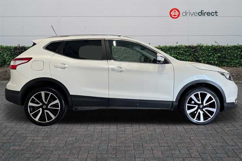 Used Nissan Qashqai 2015 for sale - 76530799: Photo 2