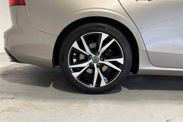 Used Volvo V60 2021 for sale - 75117366: Photo 10