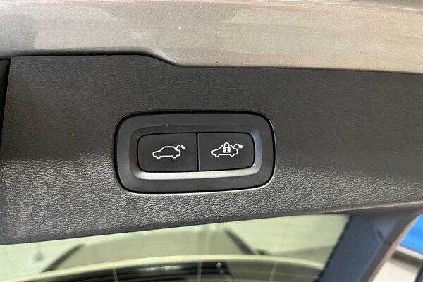Used Volvo V60 2021 for sale - 75117366: Photo 42