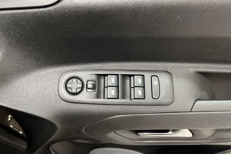 Used Vauxhall Combo Life 2020 for sale - 77416554: Photo 16