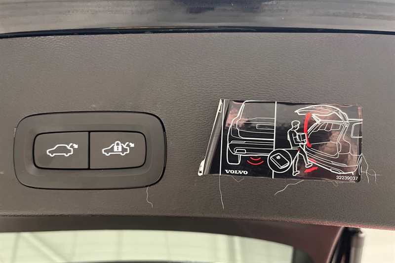 Used Volvo XC40 2022 for sale - 76852479: Photo 45