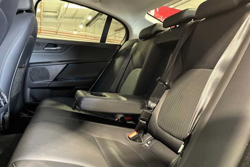 Used Jaguar XE 2018 for sale - 76462959: Photo 24