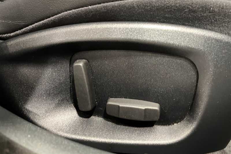 Used Jaguar XE 2018 for sale - 76462959: Photo 26