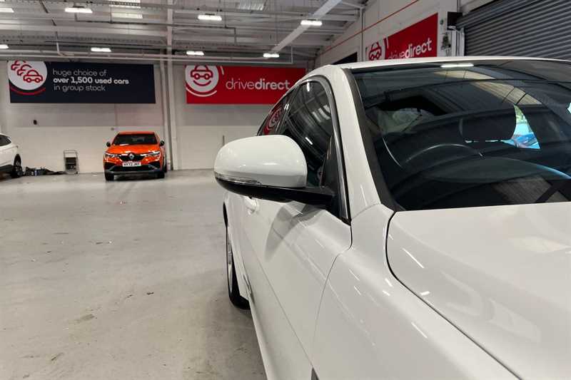 Used Jaguar XE 2018 for sale - 76462959: Photo 34