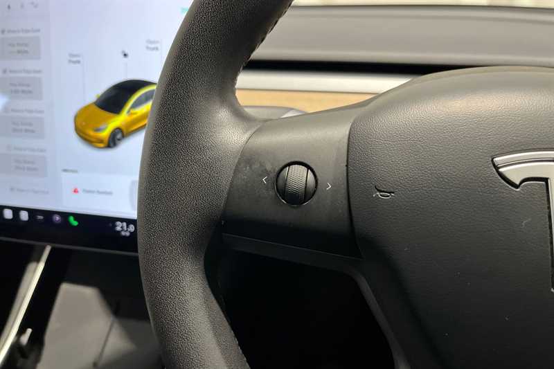 Used Tesla Model 3 2020 for sale - 76930510: Photo 21