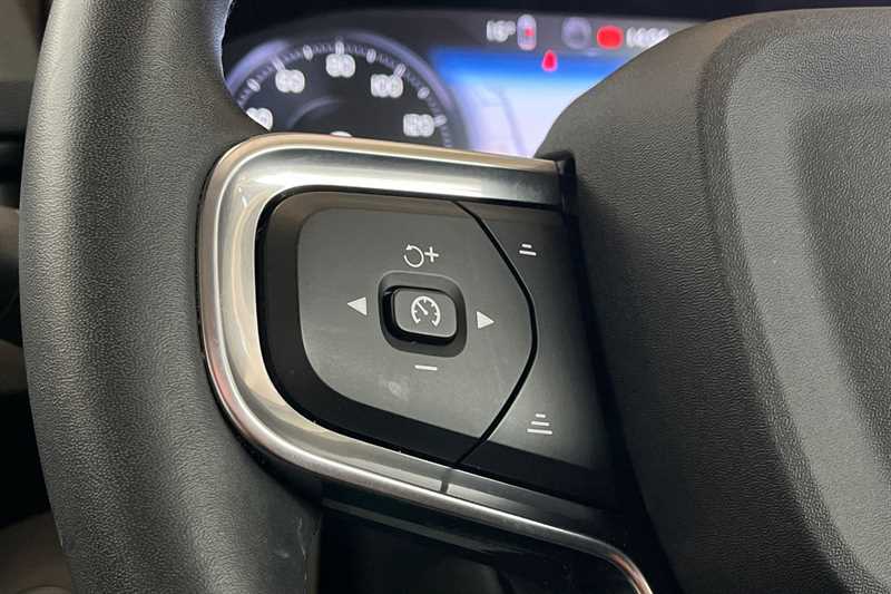 Used Volvo XC40 2022 for sale - 76943721: Photo 21