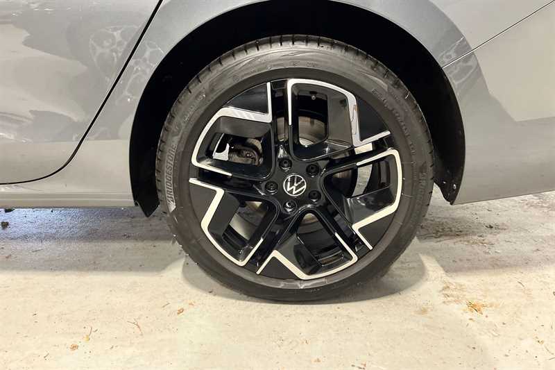 Used Volkswagen Passat for sale - 76930460: Photo 11