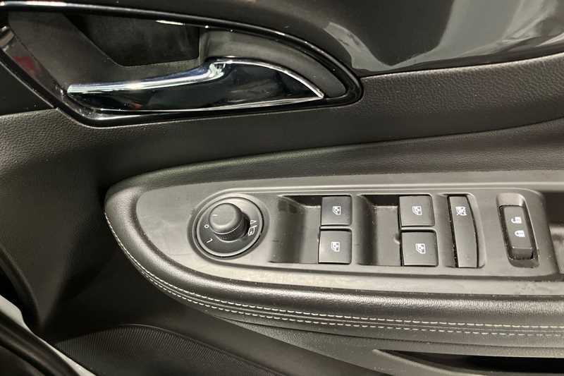 Used Vauxhall Mokka X 2018 for sale - 76746791: Photo 16