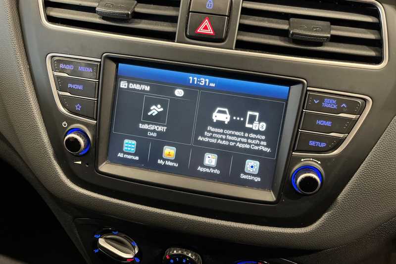 Used Hyundai i20 2018 for sale - 76529795: Photo 18