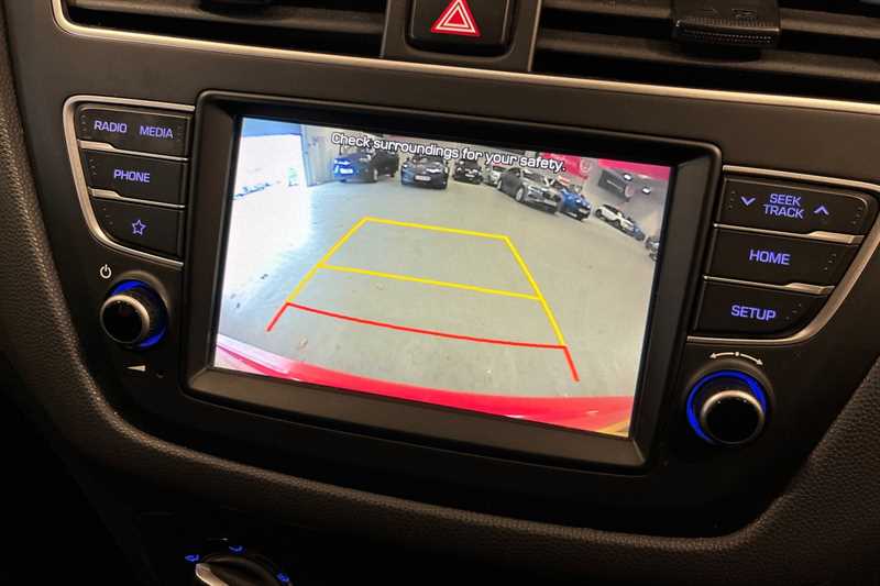 Used Hyundai i20 2018 for sale - 76529795: Photo 19