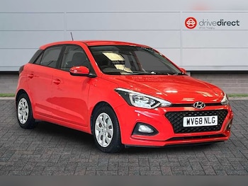 Used Hyundai i20 2018 for sale - 76504124: Photo