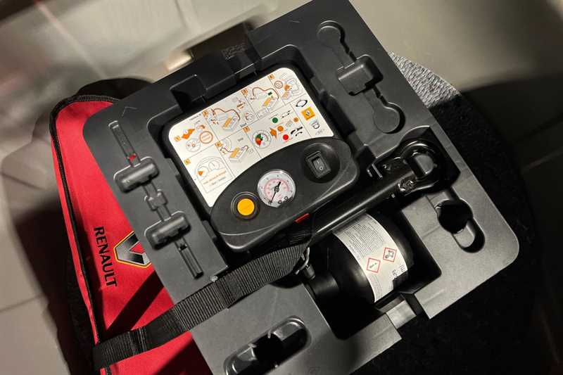 Used Renault Captur 2020 for sale - 77944075: Photo 37