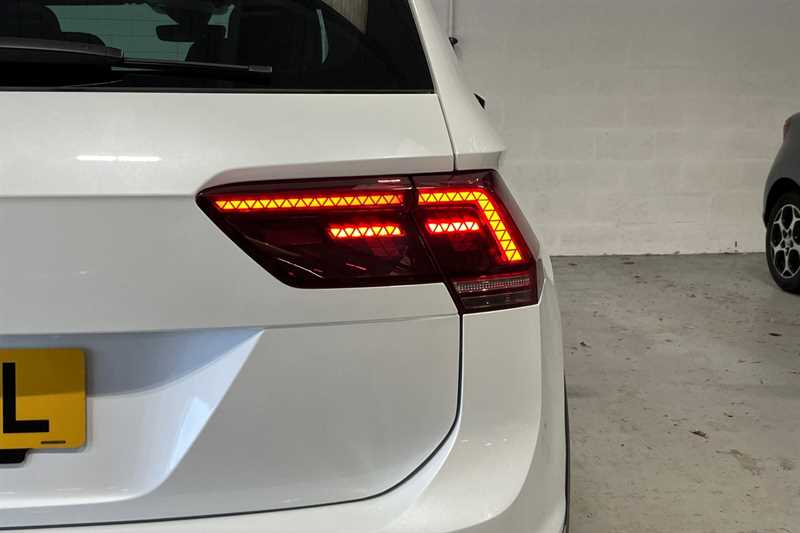 Used Volkswagen Tiguan 2020 for sale - 76448862: Photo 32