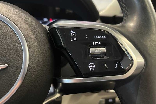 Used Jaguar XE 2019 for sale - 75672265: Photo 22